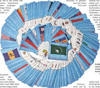  ?? FOTO: INA FASSBENDER ?? Grüße aus aller Welt und in alle Welt: Postcrosse­r sind eifrige Kartenschr­eiber.