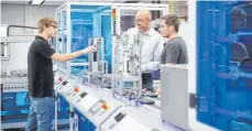  ?? FOTO: SZ ?? So könnte die Lernfabrik 4.0 aussehen, die Schüler auf die Neuerungen in der Industrie vorbereite­n soll.