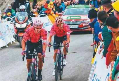  ?? / EF @jeredgrube­r ?? Sergio Higuita rescató a Rigoberto Urán en el momento crítico de la etapa 17, en el Tour.