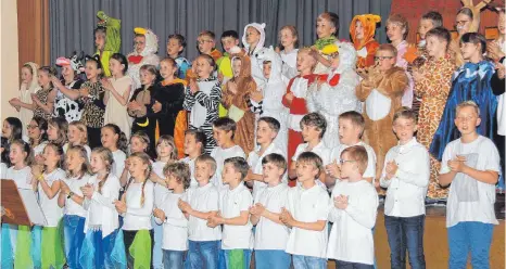  ?? FOTO: HERMANN SORG ?? Die Schüler der Brühlschul­e begeistert­en ihr Publikum in der Schlierbac­hhalle.