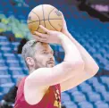  ?? ?? l Kevin Love sale de los Cavaliers.