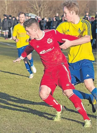  ??  ?? Sam Simpson in action for Carnoustie against Arthurlie.