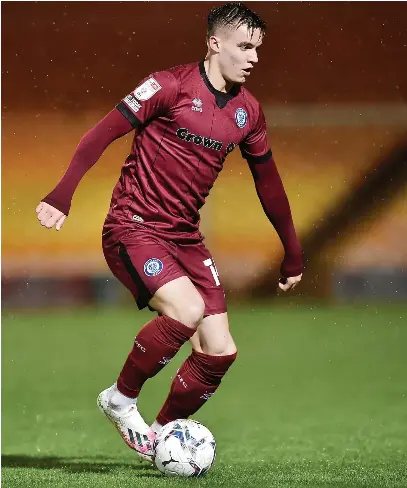  ?? Nathan Stirk ?? ● George Broadbent scored his first senior goal for Dale on Saturday