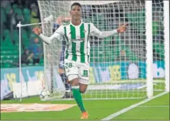  ??  ?? IRRUPCIÓN. Junior es otro de los canteranos-revelación del Betis.