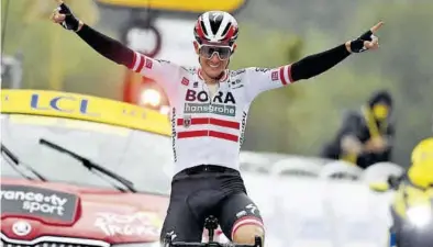  ?? EFE ?? El austriaco Patrick Konrad (Bora-Hansgrohe) se impuso en solitario en la decimosext­a etapa del Tour de Francia.