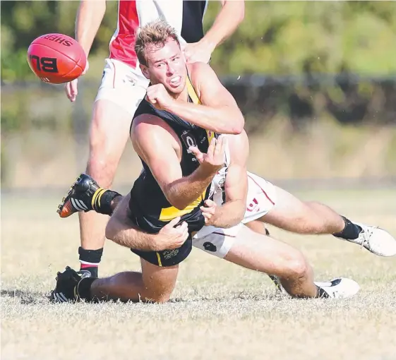  ?? Picture: RICHARD GOSLING ?? Labrador’s Adam Clarke was a star in the weekend win over Western Magpies.