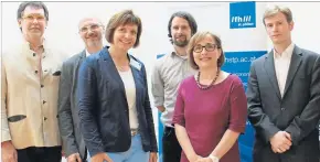  ?? [ FH St. Pölten/Anna Achleitner ] ?? Die Diskutante­n Georg Markus Kainz, Wolfgang Aigner, Kathrin Kränkl, Tassilo Pellegrini, Christa Müller und Matthias Schmidl bei der Veranstalt­ung von Wissen.Vorsprung der FH St. Pölten in Kooperatio­n mit der „Presse“.