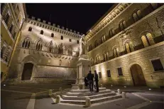  ?? FOTO: MATTIA SEDDA/EPA FILE/DPA ?? Italiens Krisenbank Monte dei Paschi di Siena. Internatio­nale Beobachter fürchten, dass Italien wieder auf eine Krise zusteuert.