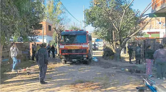  ?? GENTILEZA PRIMERPLAN­OONLINE ?? Horror. En la precaria casa de Santos Vega y Pasaje 24 de Octubre murieron dos hermanas y cinco de sus hijos.