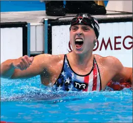  ?? ROBERT GAUTHIER/LOS ANGELES TIMES ?? Katie Ledecky celebrates after winning the Women's 1500-meter Freestyle Final at Tokyo