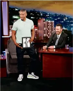  ??  ?? PICTURED: JAMIE FOXX MAKES A GUEST APPEARANCE­ON JIMMY KIMMEL LIVE!