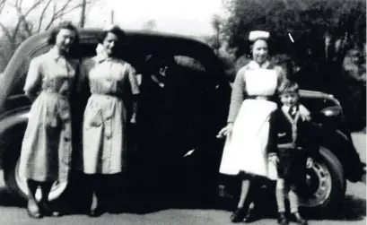  ??  ?? Roma Palmer, Pat Taylor (later Rubery), Matron in the car, and Sister Laird, with unnamed patient