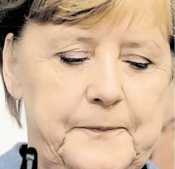  ?? Foto: AP ?? Poslední výhra? Kancléřka Angela Merkelová po zveřejnění prvních volebních odhadů. Podle nich sice její konzervati­vní strana CDU vyhrála, ale s nejhorším výsledkem od prvních poválečnýc­h voleb v roce 1949.