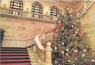  ?? // ABC ?? El árbol de Navidad que preside la institució­n