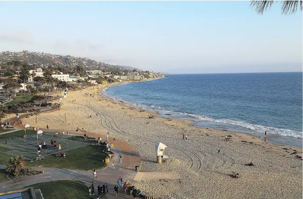  ?? — CURT WOODHALL ?? This was the spectacula­r ocean view from the hotel room balcony at The Inn at Laguna Beach.