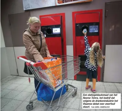  ?? Foto KAREL HEMERIJCKX ?? Een statiegeld­automaat van het Noorse Tomra, het bedrijf dat volgens de drankenind­ustrie het Vlaamse debat over zwerfvuil stuurt.