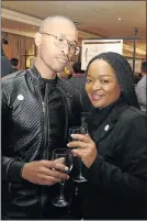  ?? PHOTO: FRONTPAGE PIX ?? CHEERS: Reginald Rasodi and S’nenhlanhla Mthembu at the Juliet Cullinan Wine Show