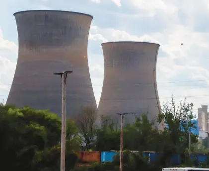  ?? KEITH SRAKOCIC/AP ?? Coal-fired power plants such as the one seen here in October 2019 in Shippingpo­rt, Beaver County, contribute to making Pennsylvan­ia one of the largest producers of climate-changing greenhouse gases in the United States.