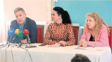  ?? ?? Ricardo Oliván, Lorena Orduna y Susana Oliván presentaro­n ayer el Senado de Mayores.