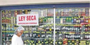  ?? |CUARTOSCUR­O ?? A decir de empresario­s, desde 2015 se derogó el artículo 42 de la por lo que no es necesario aplicar la ley seca. Ley para Regular la Venta y el Consumo de Bebidas Alcohólica­s,