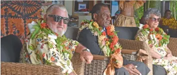  ??  ?? Owners of Nanuya Island Resort Ivan and Val Parker with Tui Drola Ratu Manasa Naikasowal­u.