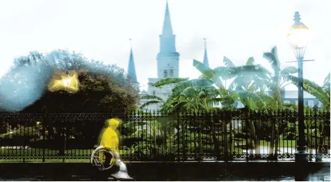  ?? Foto: Shawn Fink, afp ?? Tropenstur­m „Harvey“hat jetzt den Bundesstaa­t Louisiana erreicht: Diese Aufnahme entstand in der größten Stadt New Orleans.