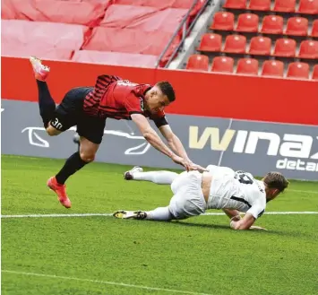  ?? Foto: Roland Geier ?? Zu spät: Stefan Kutschke und der FC Ingolstadt blieben gegen Meppen torlos. Am Mittwochab­end sind die Schanzer beim VfB Lü‰ beck zu Gast.