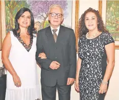  ?? ?? Norma Campos Cervera, Carlos Rusconi y María Lis Bernal.