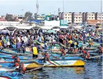  ??  ?? Crowded Kasimedu market on Friday