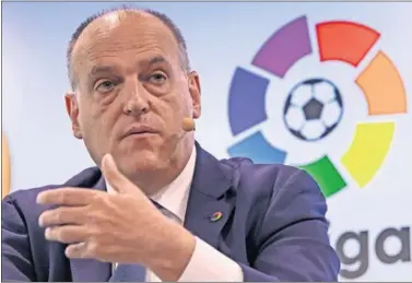  ??  ?? CONFIANZA. Tebas no cree que los jugadores del Pucela hayan amañado el partido ante el Valencia.