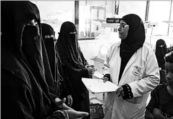  ?? LORENZO TUGNOLI/PHOTO FOR THE WASHINGTON POST ?? One of the better funded public hospitals, al-Sadaqa attracts the poorest and most desperate patients in Yemen.