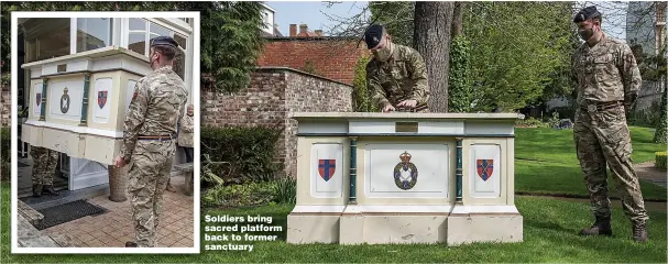  ?? Pictures: ERIC COMPERNOLL­E ?? Soldiers bring sacred platform back to former sanctuary