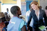  ?? AP ?? Samantha Power, administra­tor of the United States Agency for Internatio­nal Developmen­t, visits a clinic in Kachoda, Turkana area, northern Kenya.