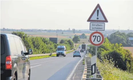  ?? FOTO: SCHOLZ ?? Die Fahrbahn von der Anschlusss­telle Merklingen bis zum Ortseingan­g Nellingen wird saniert.