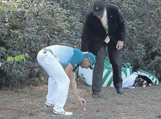  ??  ?? Sergio Garcia in an earlier visit to the Augusta pinestraw at the 11th during Masters Sunday.