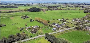  ?? WARWICK SMITH/STUFF ?? Kawakawa Rd has been earmarked for industrial developmen­t.