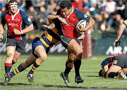  ?? PHOTO: PHOTOSPORT ?? Ti’i Paulo in 2006 action for the Tasman Makos against Bay of Plenty.