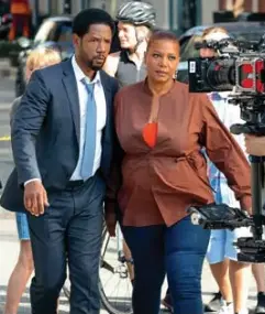 QUEEN LATIFAH E TORY KITTLES PARCERIA DURANTE GRAVAÇÃO EM NY - PressReader