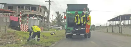  ?? Photo: Shalveen Chand ?? Garbage collection in Nasinu could be reduced through a recycling project.