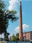  ?? Foto: Elmar Knöchel ?? Die Tage des Trevira Turms in Bobingen sind gezählt.