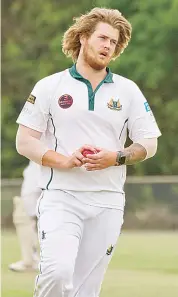  ??  ?? Hallora opening bowler Lauchlan Gregson gets set to start the second innings. He finished with 1/22 from 9.5 overs.
