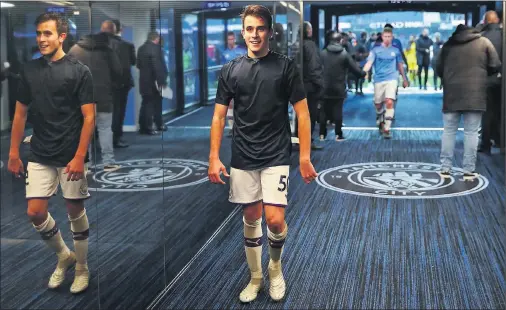  ??  ?? Eric García, en el túnel de vestuarios del Etihad en un partido del Manchester City.