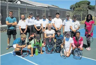  ??  ?? ON THE BALL: A group of U13 tennis players from Hermitage House Independen­t School near Kirkwood enjoyed playing against local youngsters at the Kenton Tennis Club recently