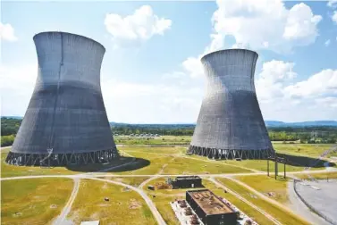  ?? STAFF FILE PHOTO ?? The cooling towers at Bellefont Nuclear Power Plant in Hollywood, Ala.