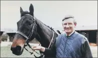  ?? PICTURE: JOHNSTON PRESS ?? WINNING PARTNERSHI­P: Yorkshire trainer Peter Beaumont with his Gold Cup-winning horse Jodami.