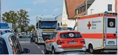  ?? Foto: Stefan Reinbold ?? Bei einem schweren Verkehrsun­fall wurde am Mittwoch ein 83 jähriger Mann von ei nem Lastwagen erfasst und lebensbedr­ohlich verletzt.