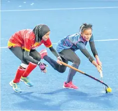  ??  ?? SO CLOSE,YET SO FAR: One of the actions in the women’s hockey final between Sabah and Selangor at Sultan Azlan Shah Hockey Stadium in Ipoh yesterday. The state women’s hockey team eventually suffered a 0-1 defeat to Selangor.