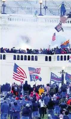  ?? ?? Manifestan­tes a las afueras del Congreso de EEUU