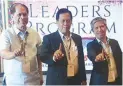  ??  ?? Brig. Gen. Teodoro P. Evangelist­a, Sec. Senen Bacani and Roy Miclat