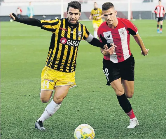  ?? FOTO: MIREYA LÓPEZ ?? Derbi de buen recuerdo
El Barakaldo se impuso al Bilbao Athletic en Lezama en el partido que gualdinegr­os y rojiblanco­s disputaron en la primera vuelta